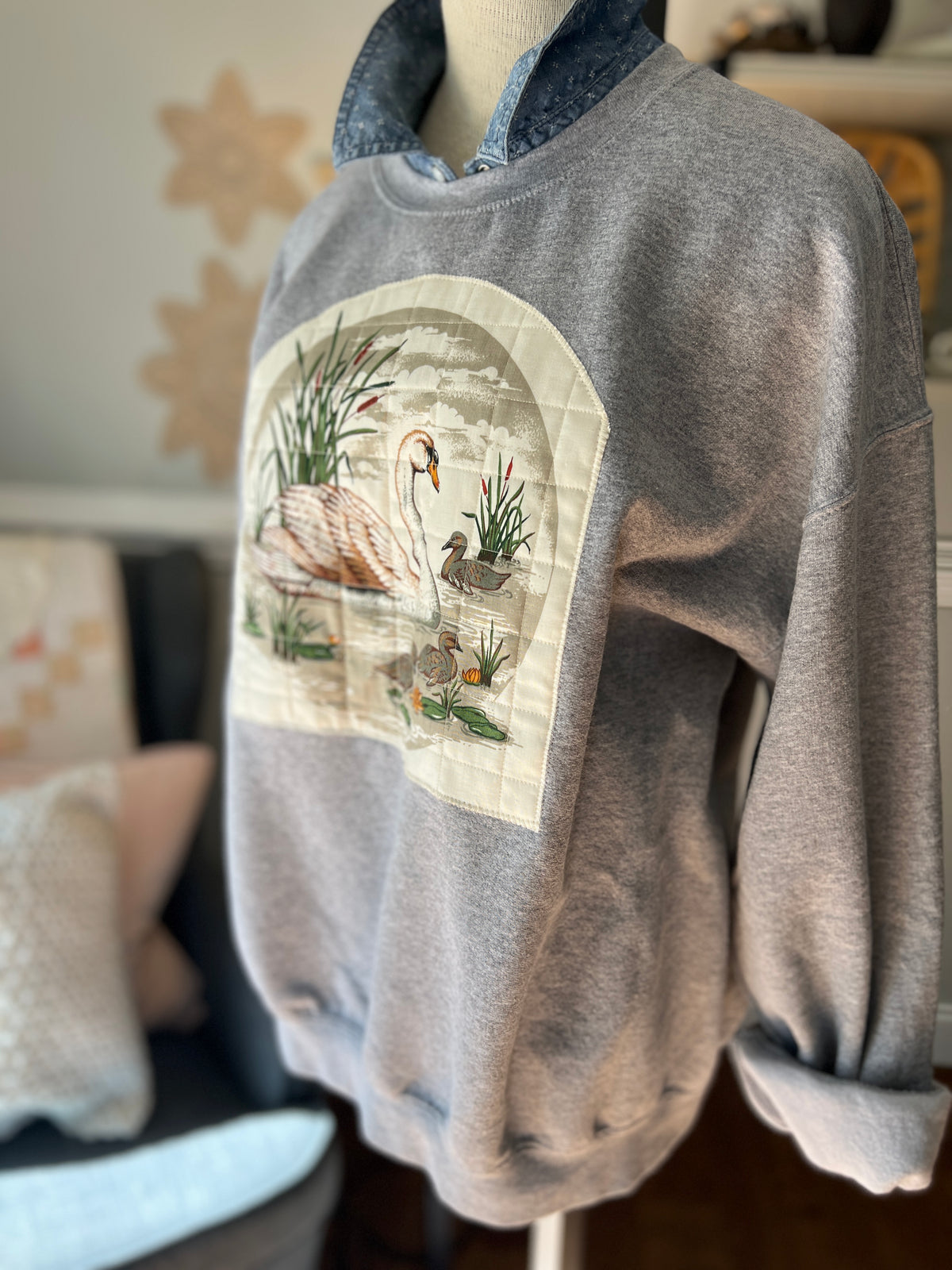 Grey Sweatshirt with Vintage 80's Swan